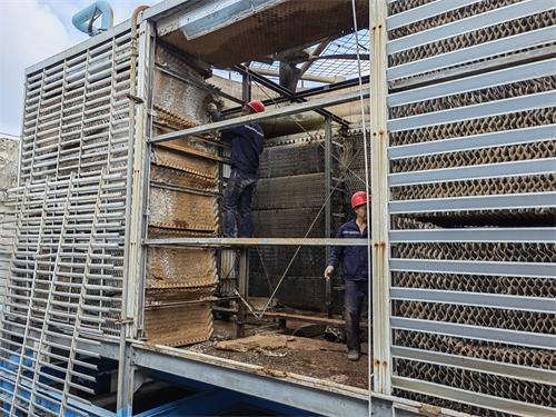 玻璃鋼冷卻塔廠家淺析冷卻塔破裂的原因及措施(大型玻璃鋼冷卻塔廠家費